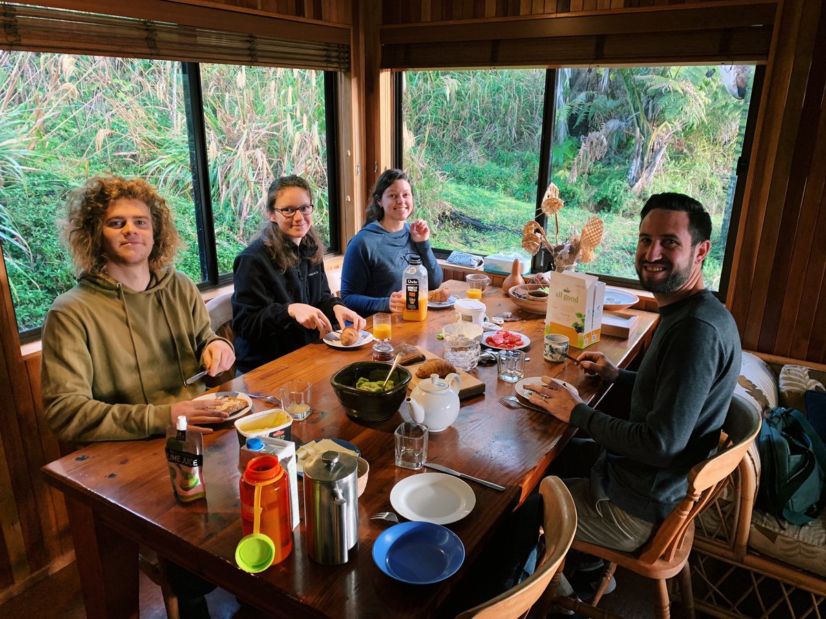 fevziyehasan's tweet photo. Not gonna lie, sad to be back in Hamilton after awesome writing retreat with the #EcoDivLab in #Opoutere with @BarnesEcoDiv
Highlights include: awesome walks, frisbee on the beach, raucous kaka’s, yum food, and lots of productive writing! #MichaelKingHouse #mongoose #ecologist https://t.co/UFFXLyNgNF