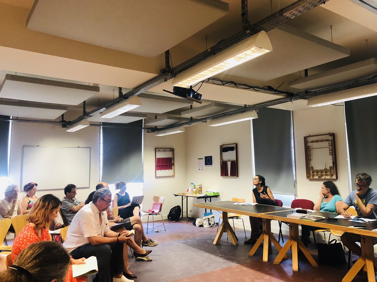 En travail autour des politique rurales, dans le cadre de la formation « AJITeR par la culture ! » <a href="/Maison_Pro/">Maison des professionnels du spectacle - Avignon</a> #FDA19. Plus d’infos sur la démarche : ajiterculture.org
