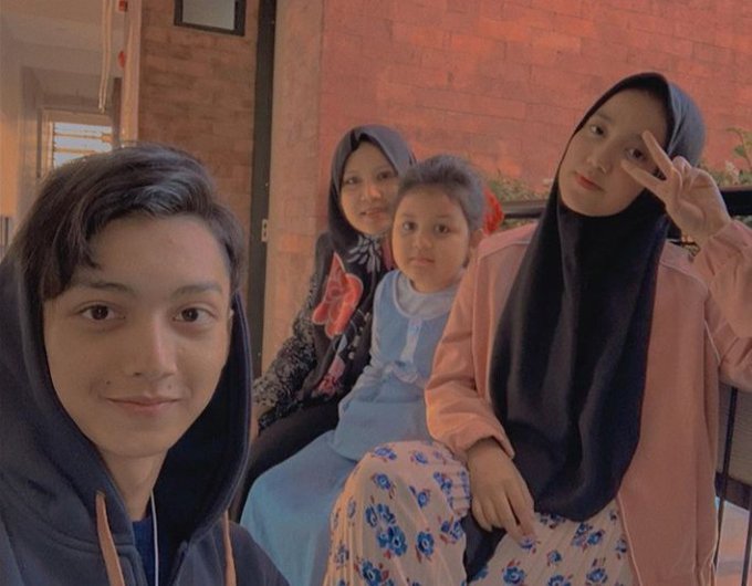 Update Kenapa Azmi Bisa Dipanggil Gus, Viral! Update Kenapa Azmi Bisa Dipanggil Gus, Viral!