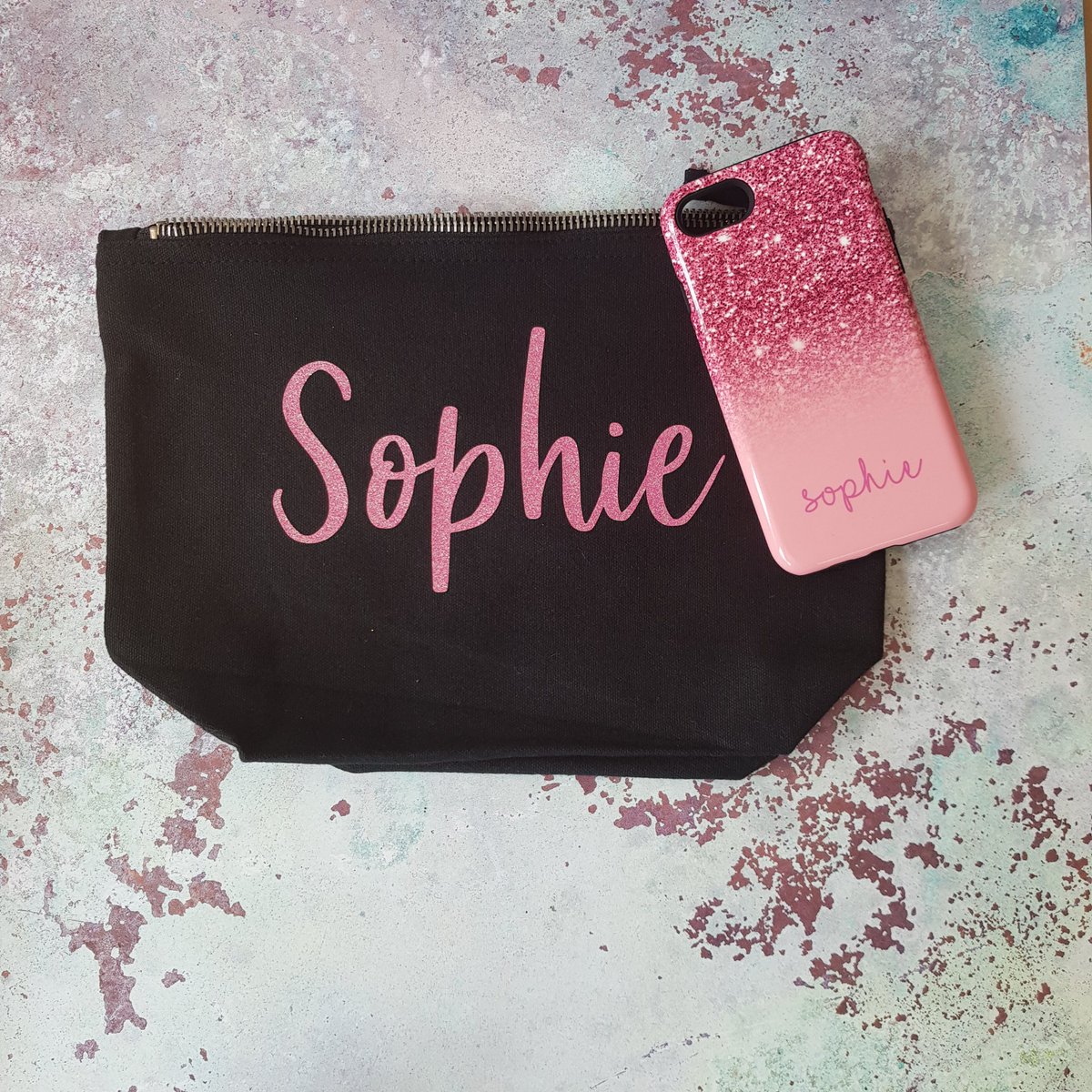 Stuff4_Phones's tweet photo. Personalized #accessorybags & #phonecases great for #giftideas #birthday or a #treatyoself #buynow https://t.co/Mr7TyTq7Qb
#iPhone #samsung #digitalart #digitaldesigner #etsyuk #ecommerce #printondemand #dropshipping check out @Stuff4_Phones https://t.co/MgyrdvuT1U