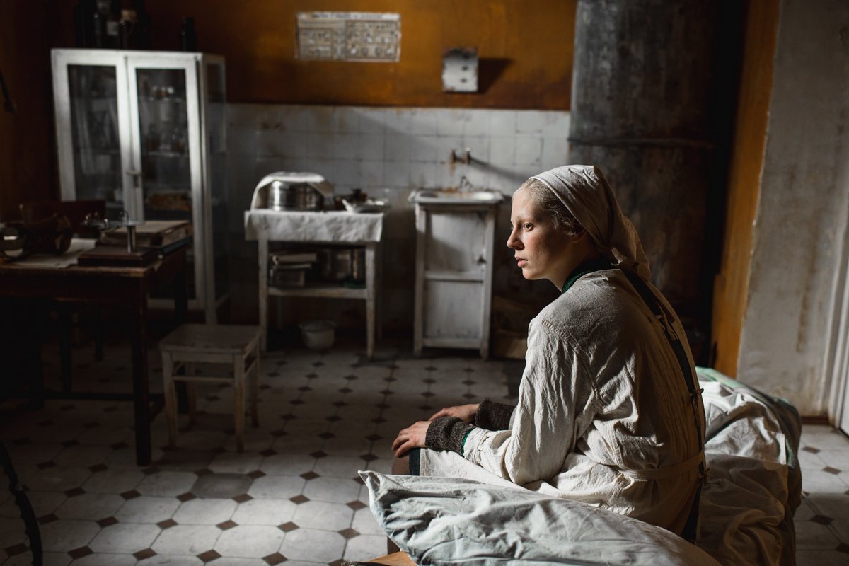 sansebastianfes's tweet photo. Kantemir Balagov was distinguished with the best director prize in @Festival_Cannes for his film ‘Beanpole’, set in World War II in the devastated Leningrad #Perlak #67SSIFF https://t.co/HtZNmU2pjc