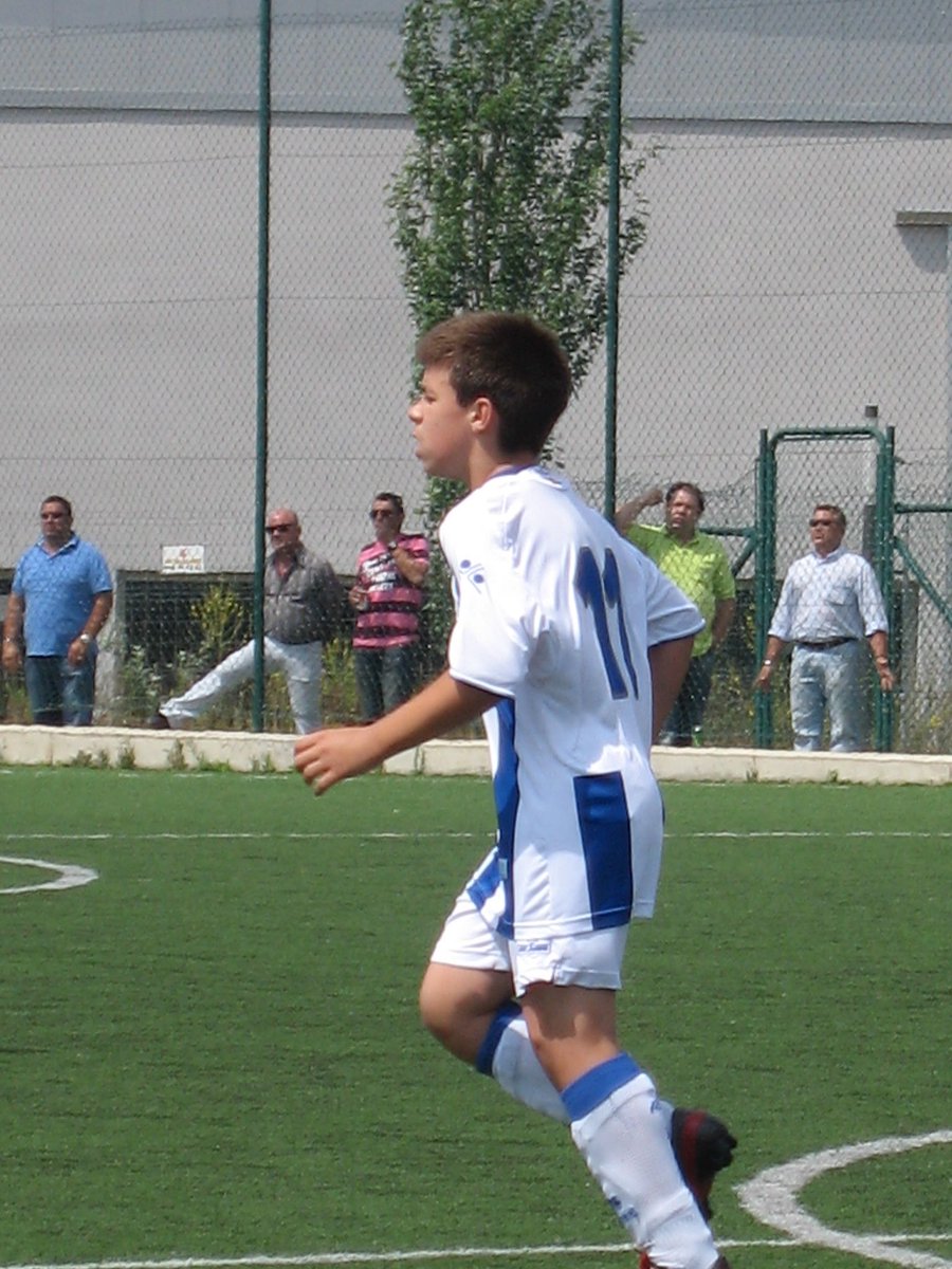 Muy feliz y orgulloso de poder pertenecer al club de mi tierra. Gracias a todas las personas que lo han hecho posible. 
VAMOS RECRE, VAMOS DECANO, VAMOS HUELVA