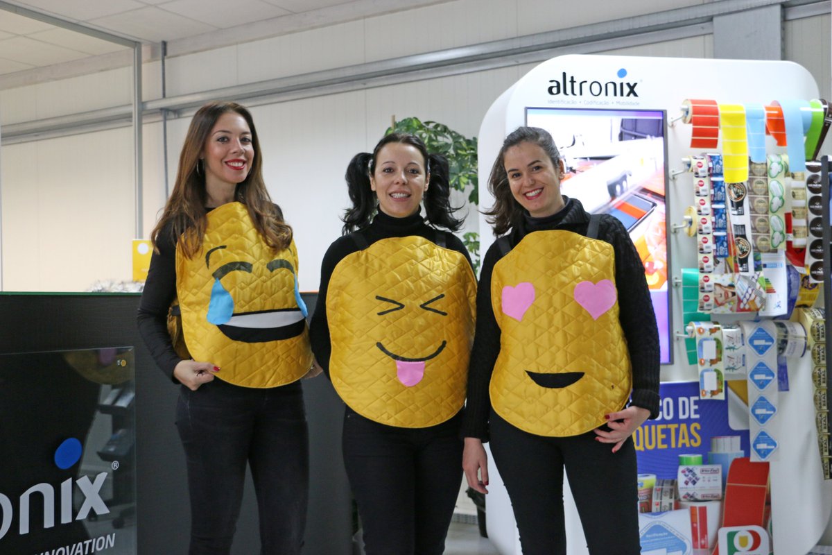 AltronixPT's tweet photo. Hoje é o Dia Mundial do Emoji e as nossas emoji-girls desejam-vos uma quarta-feira muito 😂,😝 e 😍!!

#altronix #somosaltronix #WorldEmojiDay #emoji #diamundialdoemoji #emojipedia #apple https://t.co/GYfBHQVoCP