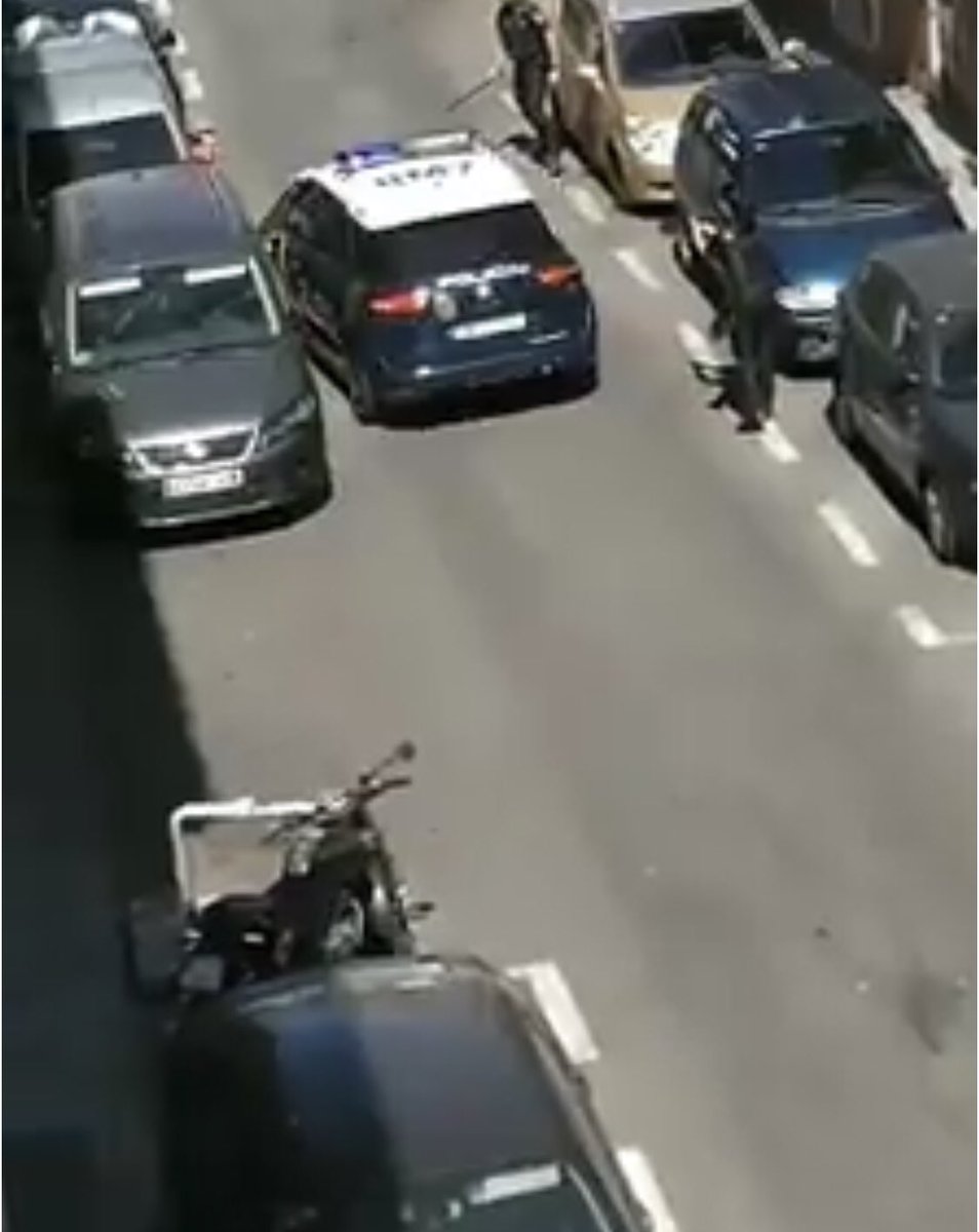 ufpol's tweet photo. Enhorabuena a los compañeros del G.O.R Carabanchel (primeros actuantes) y al rápido apoyo de los compañeros del G.A.C... magnifica intervención.
TODO NUESTRO APOYO.
#orgulloGAC #orgulloGOR #orgulloCNP #dotaciontaser https://t.co/5OS8w9rRY6