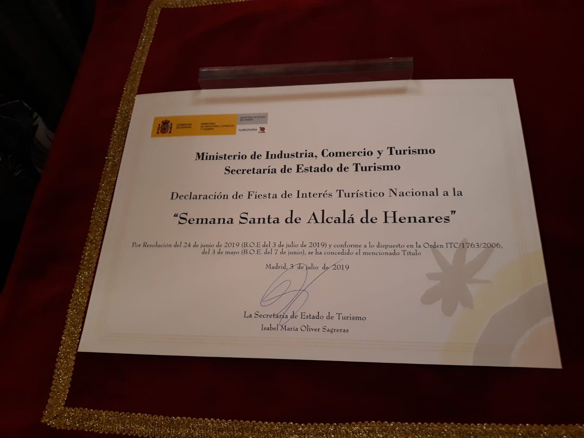 Este diploma nos acredita a la #SemanaSantaAlcalá como #FiestaInterésTurísticoNacional ahora toca continuar trabajando