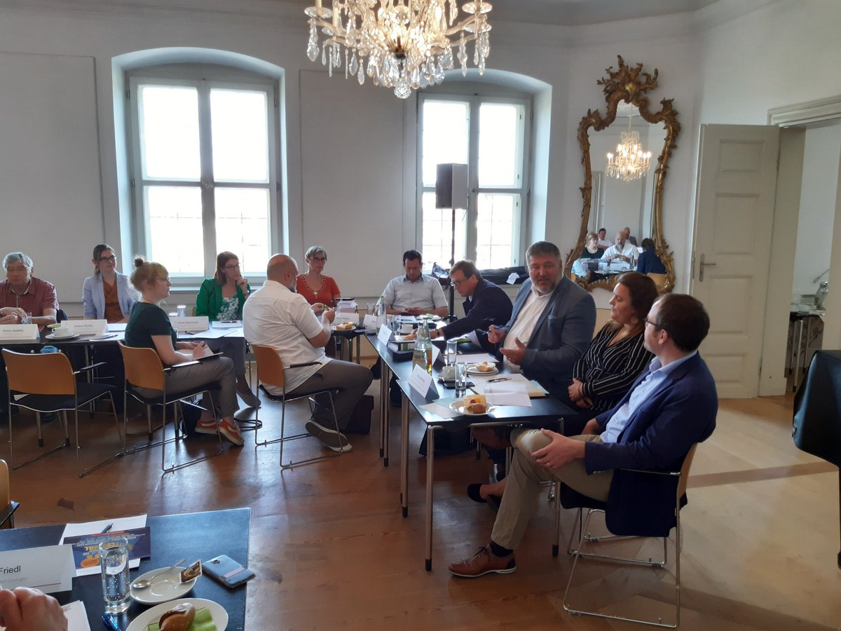 #stadtmarketing der Zukunft im Fokus. Heute #akcs Tagung in #erlangen mit über 25 bayerischen City-Managern.
#meinerlangen #tourismus