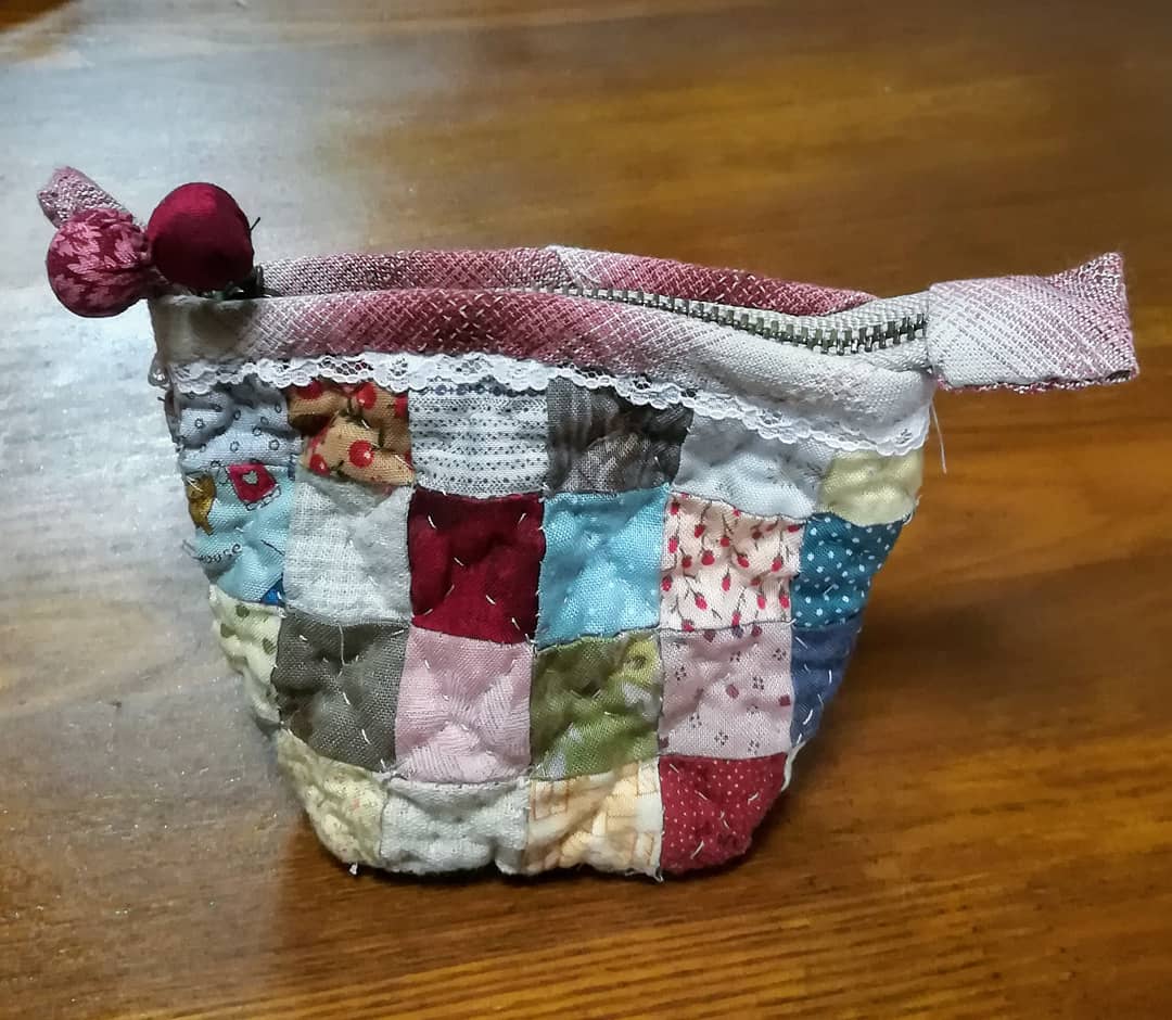 パッチワークポーチ