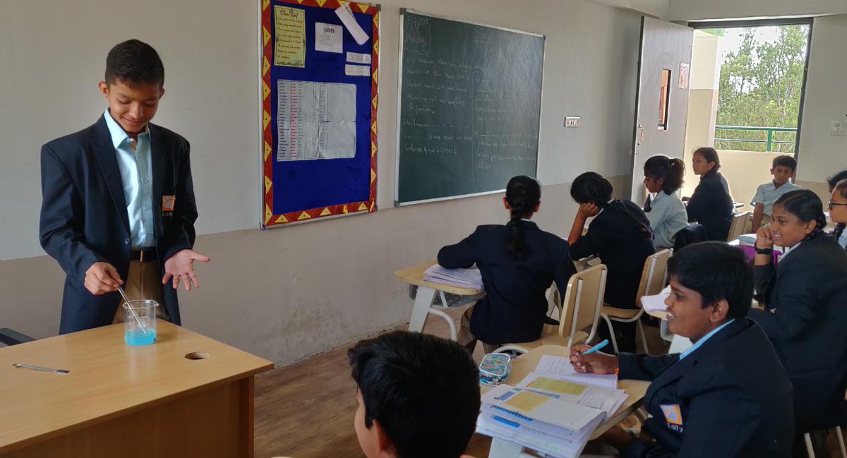 EdifyEcity's tweet photo. #Greetings From #Edify School Electronic city                   #Grade :8

#Students of Grade 8 explaining his mates about the displacement reaction taking place when Zinc metal is added to copper sulphate solution. https://t.co/wwUXBPR7vM