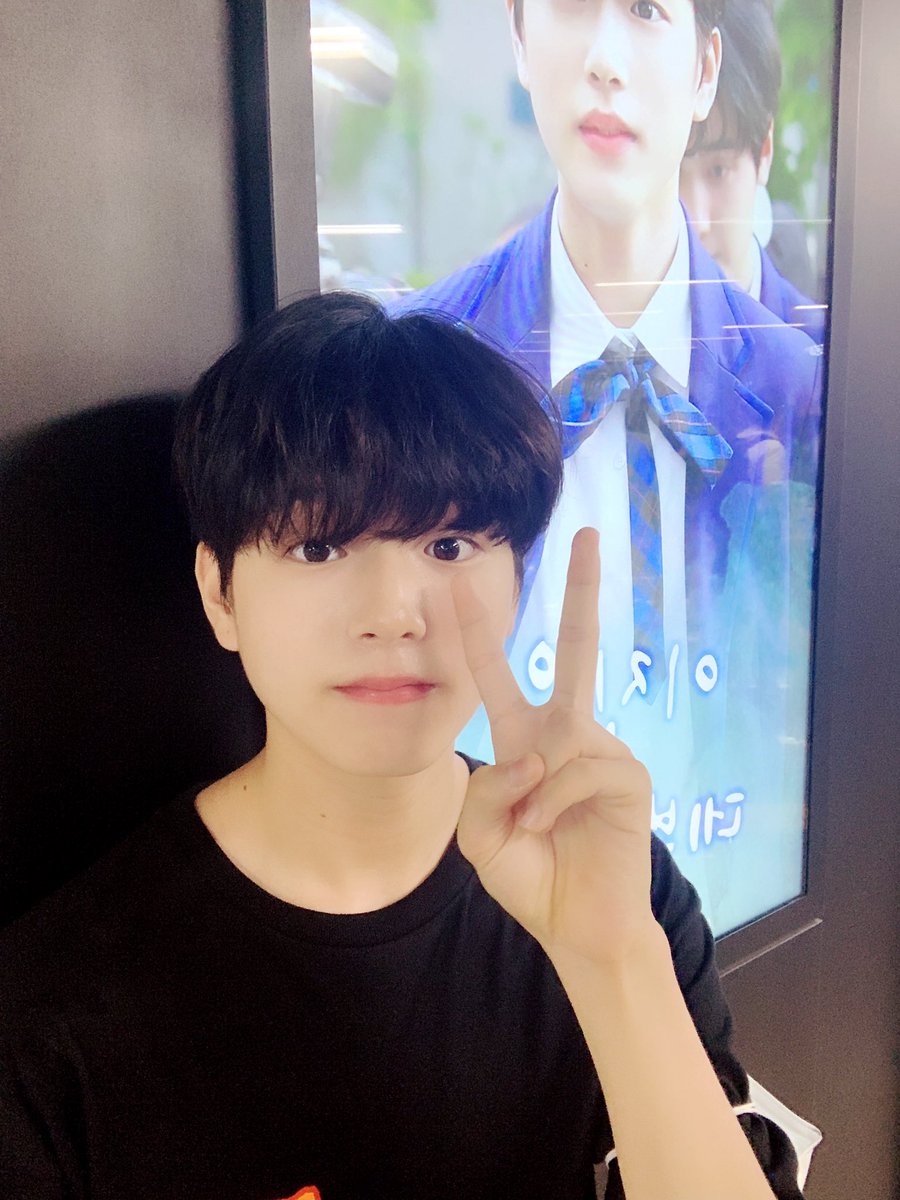 maroo_ent's tweet photo. [#이진우]

이제 함께 걸어가는 거니까 잡은 손 놓지 말아요~
꼭 같이 가는 거예요🥰 https://t.co/9en3leduPw