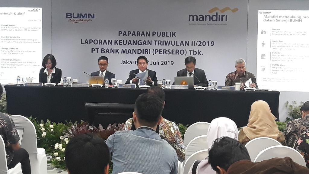 RustamtoSugeng's tweet photo. @RadioElshinta Paparan publik Laporan keuangan triwulan II/ 2019 
PT. BANK MANDIRI https://t.co/tRr4l8Ojuw