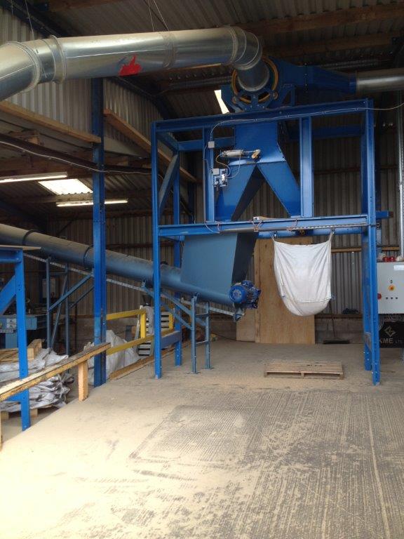 PHPallets's tweet photo. The Christie Turner Hammer Mill feeds to the Diverter System (trouser leg!) #PureBed #DustFree #WoodFibreAnimalBedding #SoftOnHooves #FreeDraining #Compact20KiloBags https://t.co/oek2PmOLfV