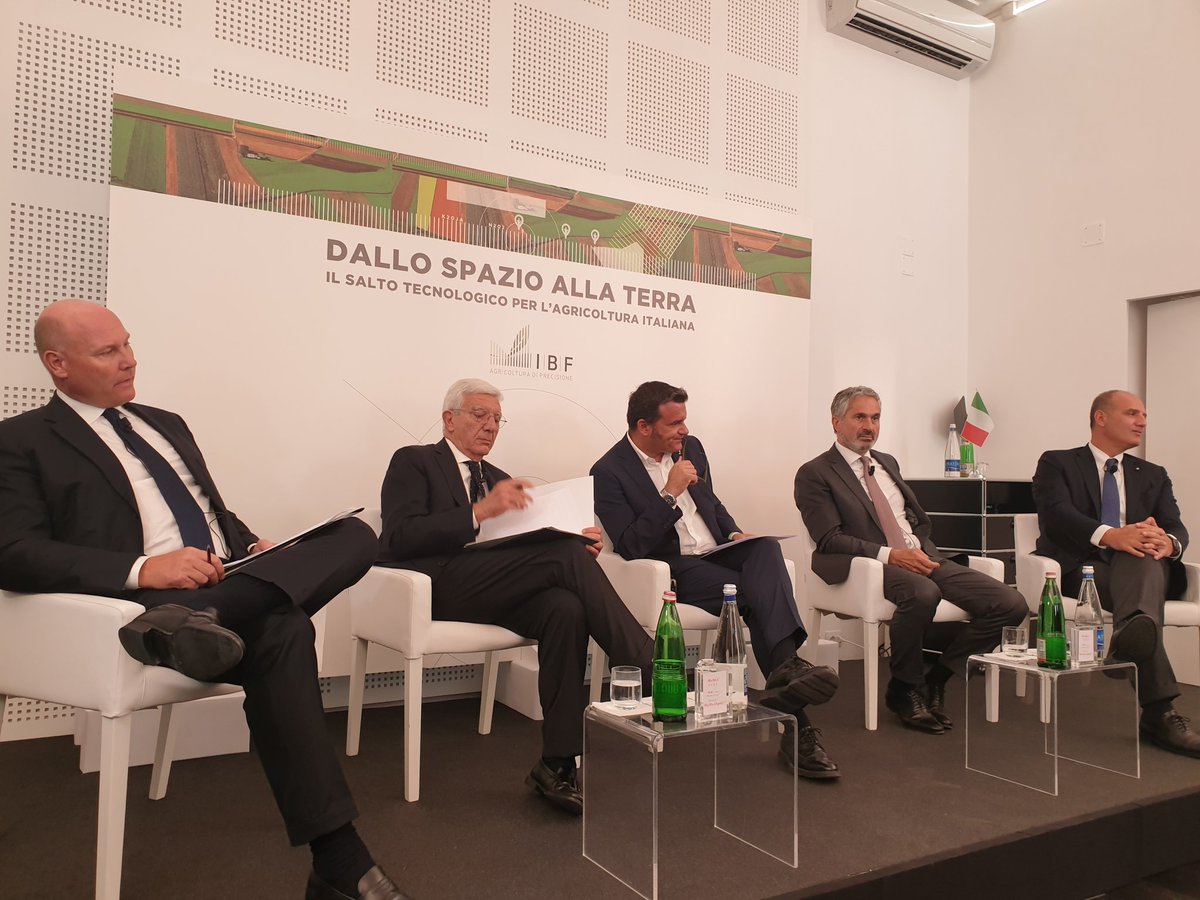 #AgricolturadiPrecisione dallo #Spazio alla #Terra: #agricoltura, #innovazione e #tecnologia per il sistema 🇮🇹
con @giamma71
@IsmeaOfficial @Leonardo_IT @A2ASmartCity @e_geos @Mipaaft_ #bonificheferraresi @telespazio