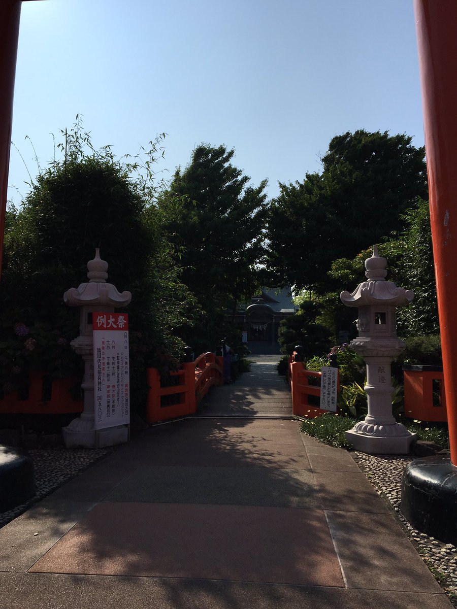 MarcoYossy's tweet photo. #鵠沼神社
#アイスラッガー御守��
数多の怪獣を斬り刻んだアイスラッガー御守りがある神社。トラ柄の猫がよく似合う。 https://t.co/50gkV3h7q5