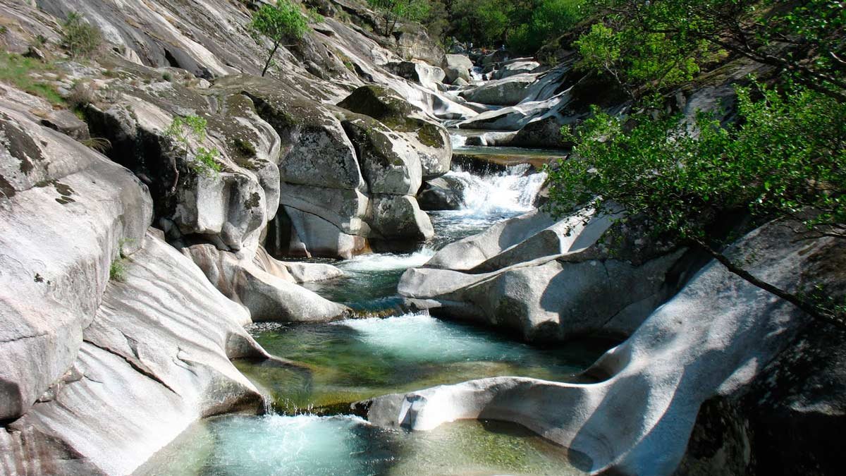 ¿CONOCES EXTREMADURA?

Llega el verano, el calor... pero en Extremadura somos AGUA.

¡VEN A REFRESCARTE!
¡VEN  A VISITARNOS! 
¡VEN A EXTREMADURA!

#SomosExtremadura #Extremadura #ExtremaduraEsAgua #VisitaExtremadura
#ExtremaduraSinFiltros