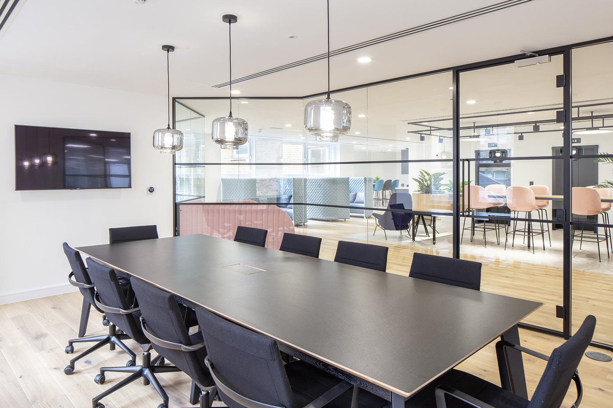 HuntersCL's tweet photo. This Cat A Plus project was not without its challenges but we are pretty pleased with the end result. And It was great to work with Ben Minifie and Darren @ Epiphany.
#Huntersproject #teamhunters #willscottphotography #officefurniture #officedesign #workplacedesign #furniture https://t.co/C2tQxH6BEN