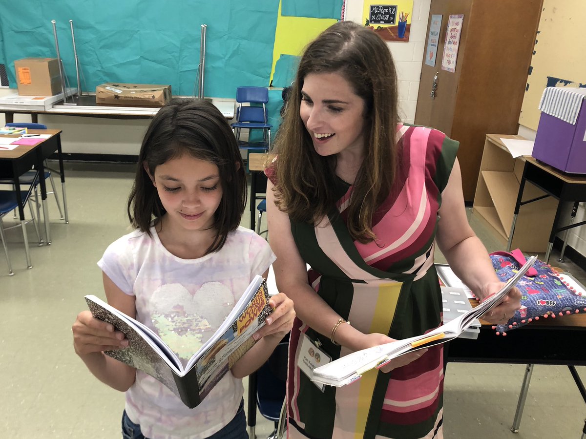 SarahFiedeldey's tweet image. So this finally happened today...the amazing @PamKou and my Tess shared their word learning notebooks!! #PARSUM19