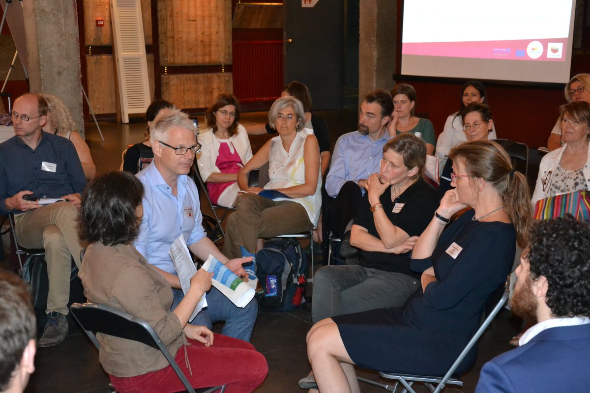 energycities's tweet photo. 🏚️🏘️Recently we discussed #energy #retrofit packages for private homeowners. Learn more in our workshop wrap up: https://t.co/YXNr8KE1mO @interreg_nwe #condominiums #ACEretrofitting #onestopshops https://t.co/Ut055cYOim