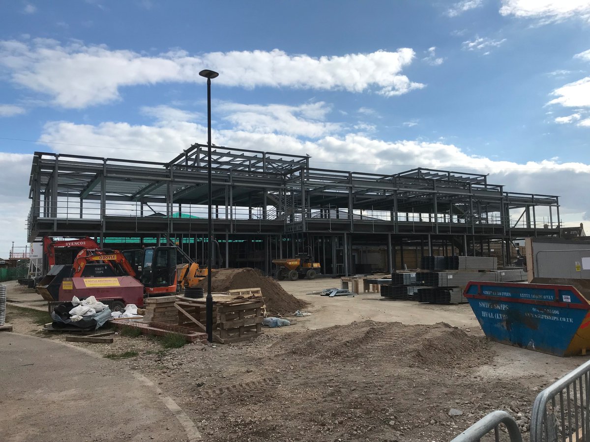 MasonClark_UK's tweet photo. The main structural steel frame for the new multi-service centre at Hornsea is now completed! Specialist cell-form beams have been included in the design to accommodate column free areas of the development. Concrete upper floors have also now been cast 
@hobsonporter #steelframe https://t.co/TS49Z4jiEL