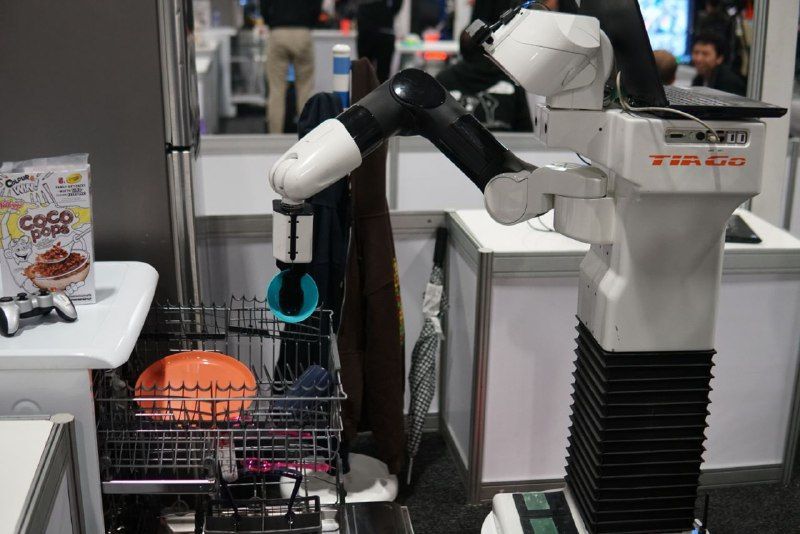 PALRobotics's tweet image. “#TIAGoRobot supported us heavily in #mobilemanipulation tasks. That’s due to its good controller implementation and hardware design. We can&apos;t think of a better mobile manipulation robot at this time&quot; Wow, thanks for that, Team Homer, #RoboCup2019 winners! buff.ly/2lrp9Ie