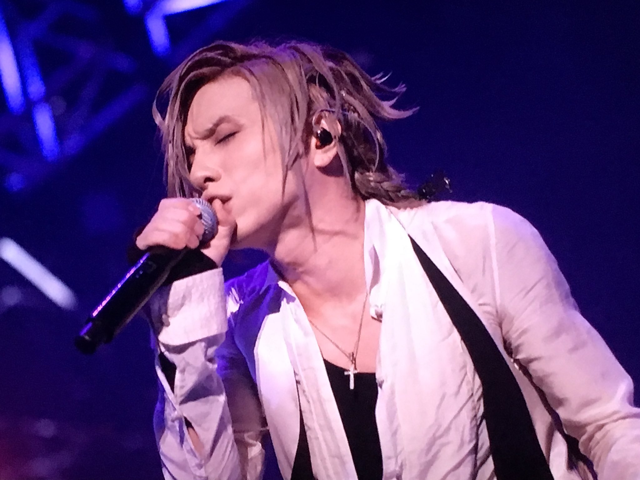 こｰじｰ 𝑩𝑨𝑫 𝑩𝑳𝑶𝑶𝑫 祝 Acid Black Cherry デビュー12周年 Janne Da Arcからの Yasuの魂は今ここにある 労わりと努力の時を経て 私達 Teamabcの元へ 戻ってきてくれる事を ゆっくり楽しみに待ってます 復活 その日がくるまで Yasu