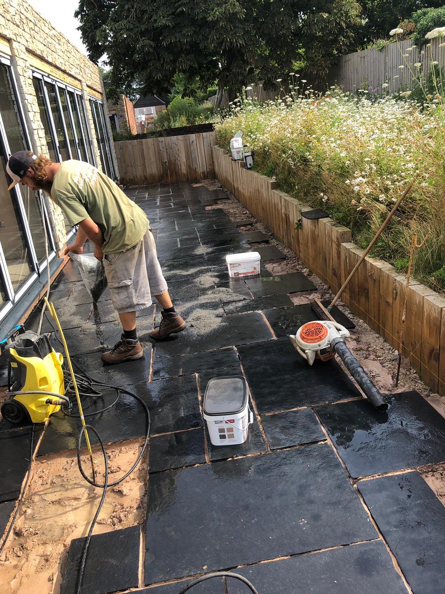 Another satisfied customer using JointTec Basalt grey with Black limestone.