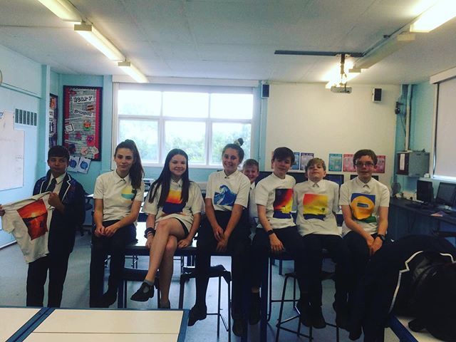 oldfield_AT's tweet photo. Year 8 are riding high with their surf T-shirts 🏄‍♀️ 🏄‍♂️ https://t.co/hFSeRMju9G https://t.co/NwWHttT4sY