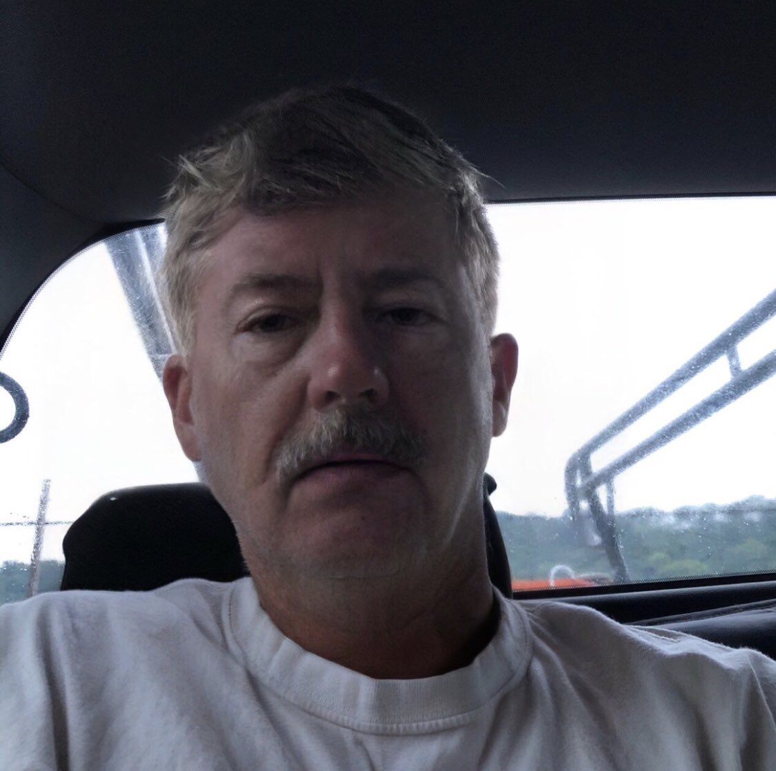 Da_Pencil's tweet photo. My instagram post in 40 years:         This road life ain’t treating me well anymore time to retire. Any young women out there looking for a sugar daddy? #silverfox #justtruckpics https://t.co/rx4uM9dLCL