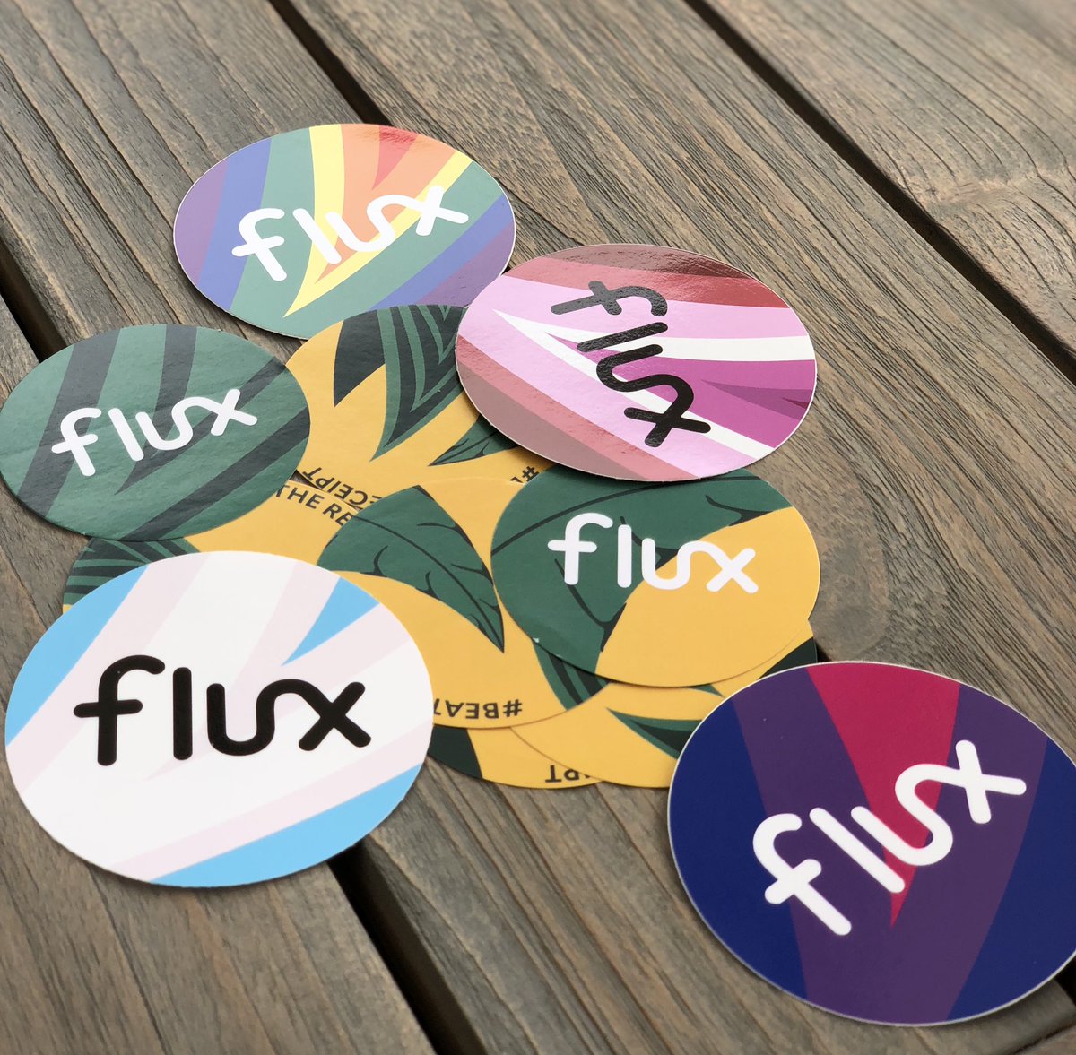 aynsleydamery's tweet image. massive thanks @RoisinLevine for this hoard of supercool @tryflux #stickers - the @clarity_hq rabble are already fighting over them 😝 #stkrs