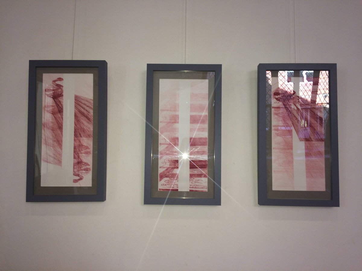 cathwardprints's tweet photo. These 3 went to their new home today 🤗
.
.
.
#etching #print #etchingprint #sold #soldwork #art #artwork #series #printseries #artworkseries #artist #openstudios #nnos19 #norfolk #wellsnextthesea #norfolkartist #memories #red #ink #artistofinstagram https://t.co/c8pR8uJP1f
