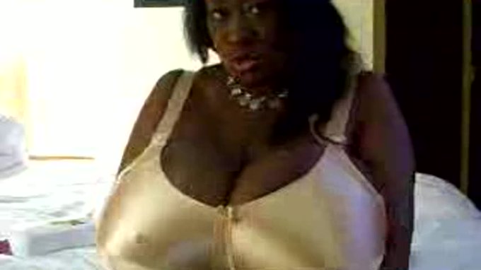 Another vid sold! Mommy Lactates https://t.co/s1o21U84ON #MVSales #ManyVids https://t.co/6unyzDKmBE<a href="/tag/manyvids"class="tags"><span>#manyvids</span></a><a href="/tag/mvsales"class="tags"><span>#mvsales</span></a>