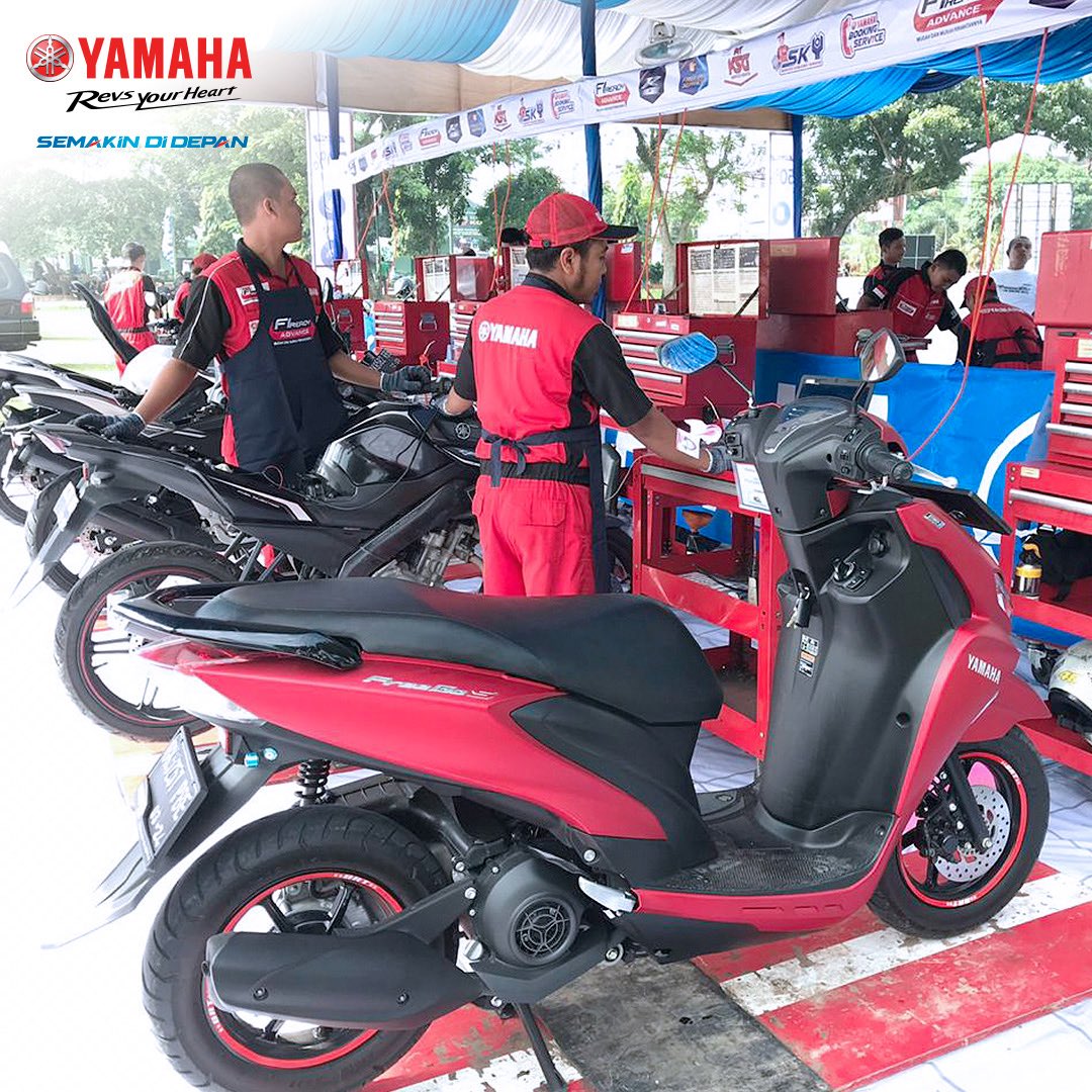 yamahaindonesia's tweet photo. Nah buat destinasi selanjutnya udah siap belum? Kota Kediri bakal kita datengin ya! Tenang aja, acaranya gratis kok, tinggal dateng aja! Seru kaan? Lain kali, bawa sepupu, keluarga, keponakan, om, tante, mertua semuanya buat dateng ke #BYMS2019 ya! https://t.co/4NJWx1U8IT