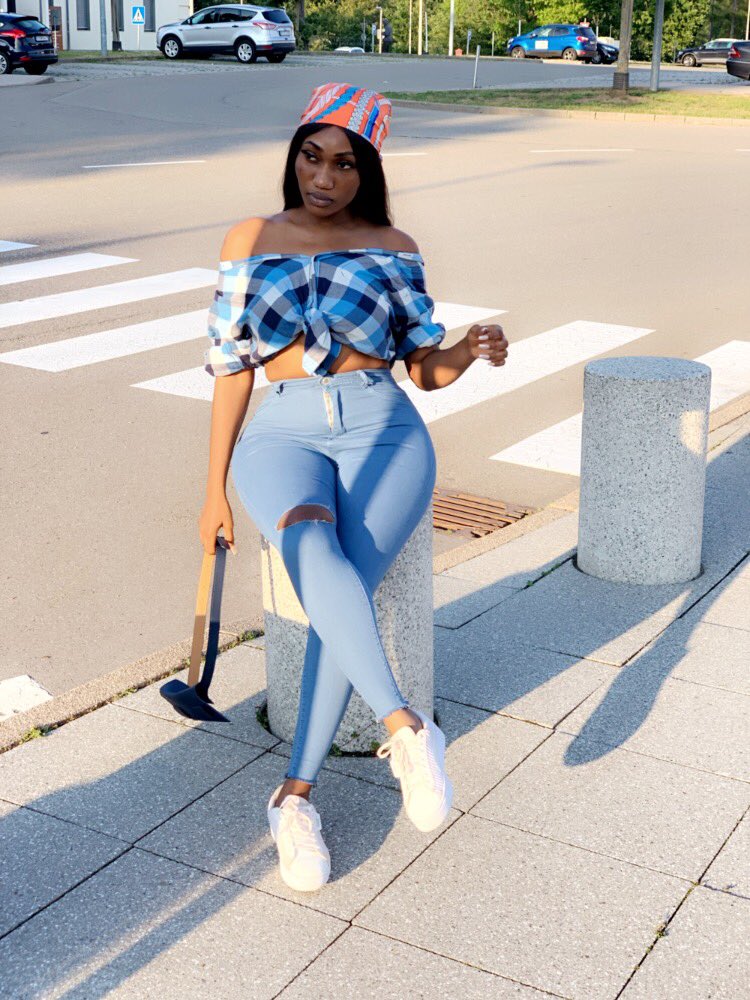 No weapon fashioned against me shall prosper 💎
Happy Wednesday 🌹
#anogotaya #ajustdeygohigher #Psalm35 #Shayonyou #ShayGang