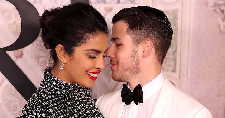 rme_nm's tweet photo. Day17 #18DAYSOFPC 
There were so many but had to narrow it down to these four....i love them so so much😍❤
@priyankachopra @nickjonas https://t.co/5qPPgjSsnG https://t.co/CRadMvlkxL
