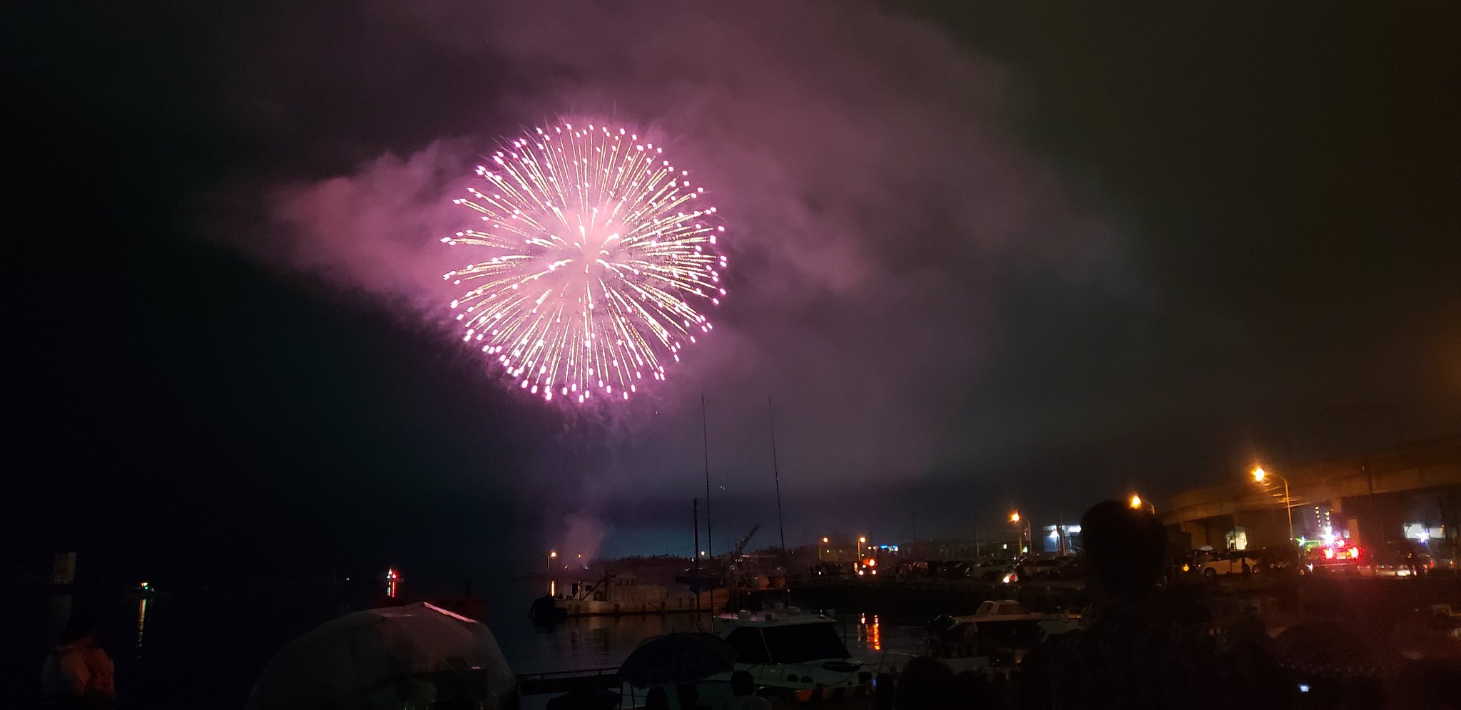 フェイ 常滑セラ 常滑市推し 7 14 日 の常滑 天王祭常滑港の花火小雨とともに 常滑 祭礼 天王祭 Love常滑 花火https T Co Foqfzkl9ke Twitter