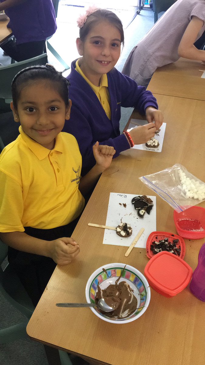 MissLiddellLHS's tweet photo. It smells like Willy Wonka’s chocolate factory in Palm class today! We had so much fun designing and creating our chocolate lolly creations 🍭🍫 @MissTobieLHS @MissEdwardsLHS @HeadLHS @LHS_Watford @PSTLHS https://t.co/Q7KAL47iIh