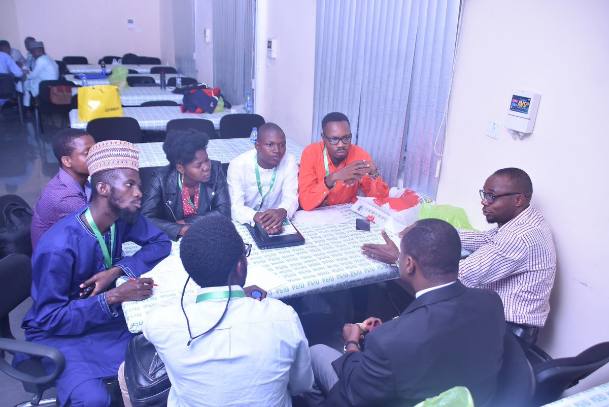 DaisiOmokungbe's tweet photo. Multistakeholderism in action! At the Nigeria School on Internet Governance debating our policy draft. #internetgovernance @nigeriayigf @intgovforum @nigeriasig @oluajasegun https://t.co/EgH5ova7bw