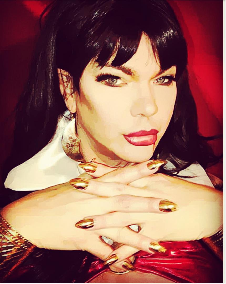 TooleMandy's tweet photo. Happy 50th Anniversary Vampirella #Vampirella #vampirella #vampi #dynamite #Dynamitecomics #daretobeageless https://t.co/sLm5QMN2kR