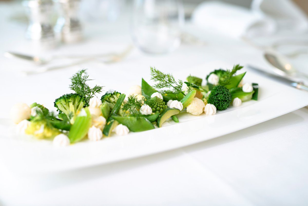 Healthy &amp; Gastro - Detox Russian Salad - Food is about pleasure and taste and healthy eating should not be any different.  Discover this delicious vegan, gluten free and healthy Detox Russian Salad on cliniquelaprairie.com/en/detox-russi… #healthyfood #cliniquelaprairie