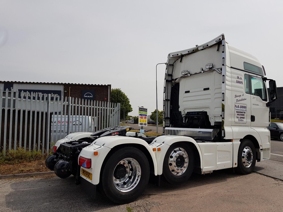 mantruckbusuk's tweet photo. New #MANTRUCK day for F&amp;S. Gibbs Transport Services Ltd, Warminster, as they take delivery of this smart MAN TGX 26.500 XXL, with Harsh tipping gear, custom battery box &amp; oil tank, Kelsa light bars, Bailey perimeter kit, Kuda skirts &amp; sun visor, supplied &amp; fitted by MAN Westbury https://t.co/twtB81B1Ar