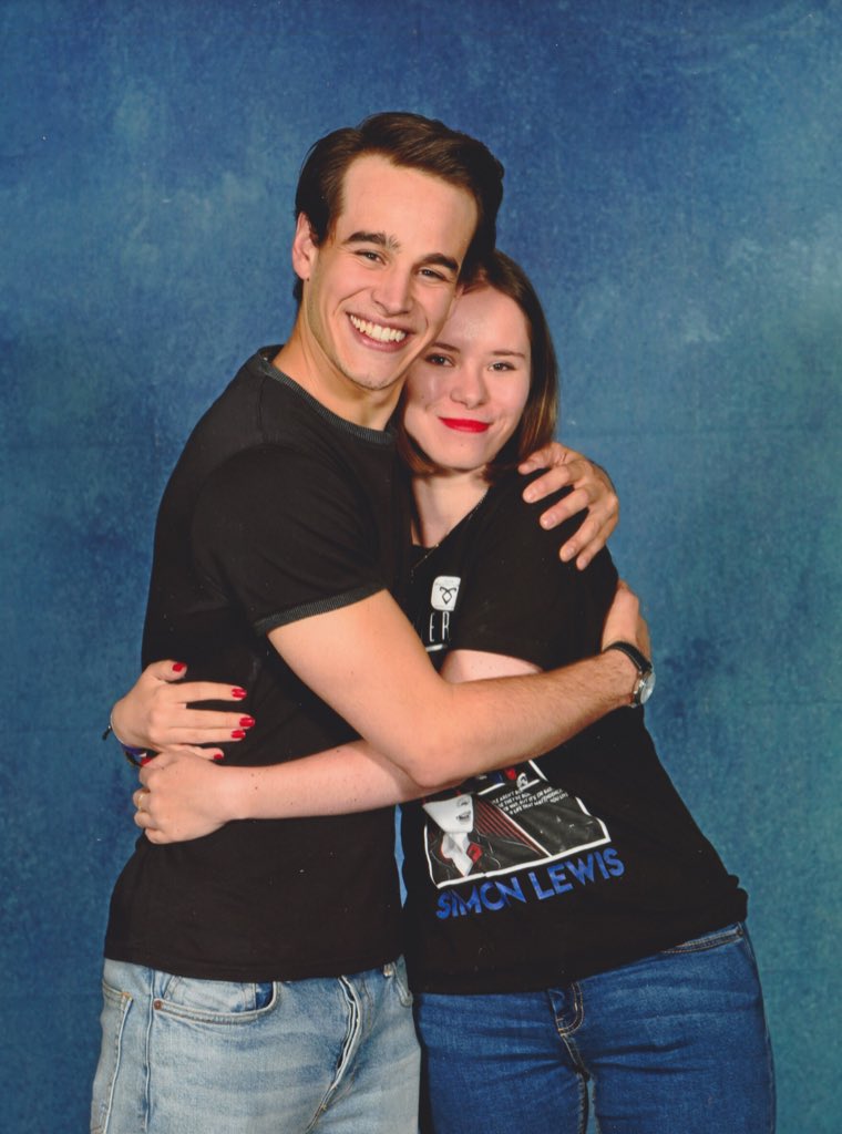 irwinnielourson's tweet image. 𝕂𝕖𝕖𝕡 𝕚𝕟𝕤𝕡𝕚𝕣𝕚𝕟𝕘 

This is a glow up !
We can see that I’m a little bit more confident but we’re still happy, smiling and hugging. 

Thanks to this special person who is one of my favorite and essential person on Earth. 

See you next year...
&amp;amp; on IG !

#THOS2 / #THOS3