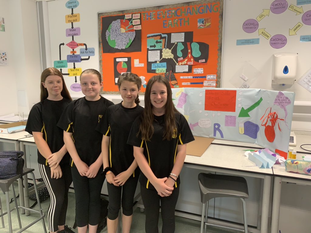 archbishopteilo's tweet photo. Lower school working hard on their science projects👩‍🔬👨‍🔬🔬 @archbishopmghs @archbishopchem @PhysSmith @ArchbishopBiol https://t.co/LpQ8QaCuqI