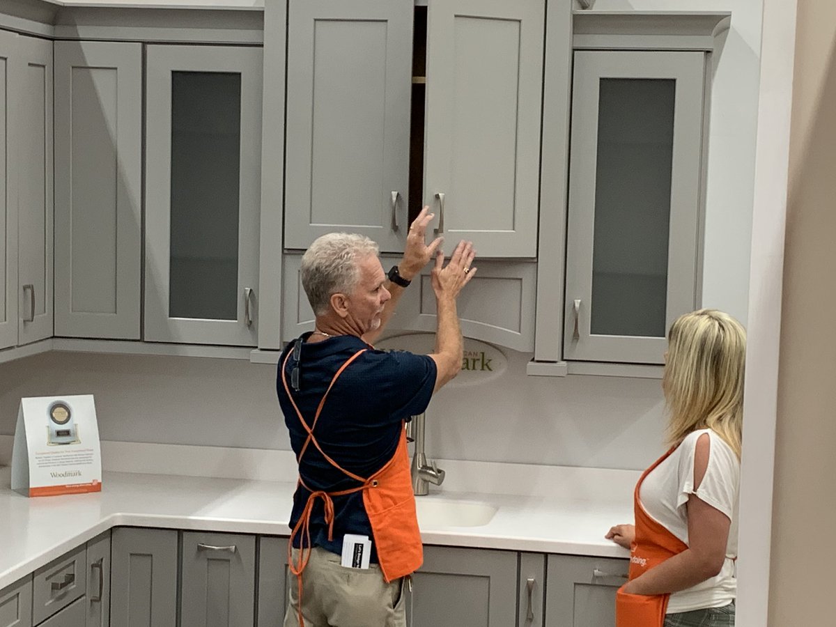 Dave_Dawber's tweet photo. Kitchen role play! Tap in and tap out all play! #TOMtraining @LorelWoodard @dougiep88 @t_renard_ @BrockDarby1 @HouleHeather  @asm212230 @AshleyYancey https://t.co/XbgivmZ3IO
