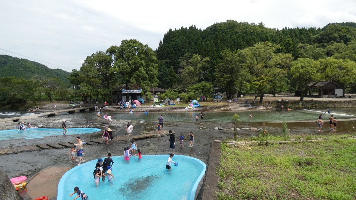 Taketachannel 恋する大分 熊本 観光情報チャンネル 河宇田湧水に立ち寄ってみたら 中島公園河川プールが賑やかでした 気持よさそうでしたよ 水遊びしたかった 笑 大分竹田 中華そばこっとんも行列で断念 7月15日 河川プール