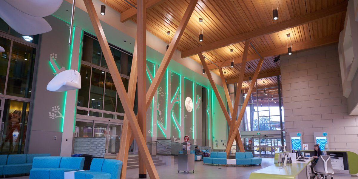 LuminisLighting's tweet image. Available in wall, pendant or surface mount configurations, Syrios provides the flexibility to mix &amp;amp; match products in an architectural setting while maintaining a common design integrity.

Syrios in action: luminis.com/inspiration/fe…

#exteriorlighting #interiorlighting #syrios