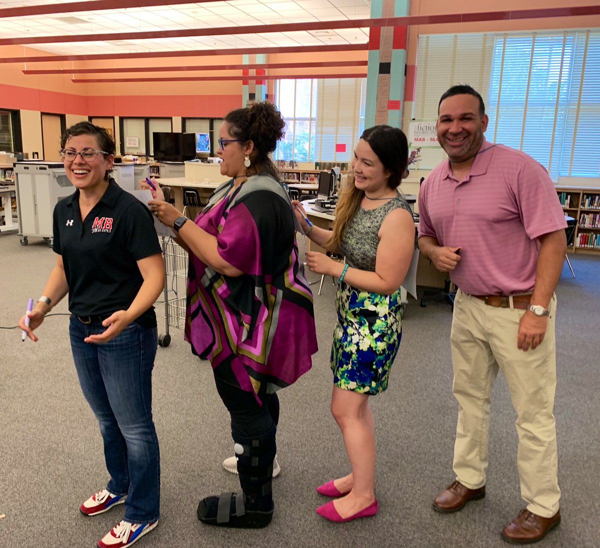 RenayCJohnson's tweet photo. Starting our day with a “pat on the back” positive affirmations for all! #ILTWEEK https://t.co/JMgFmEY3RL