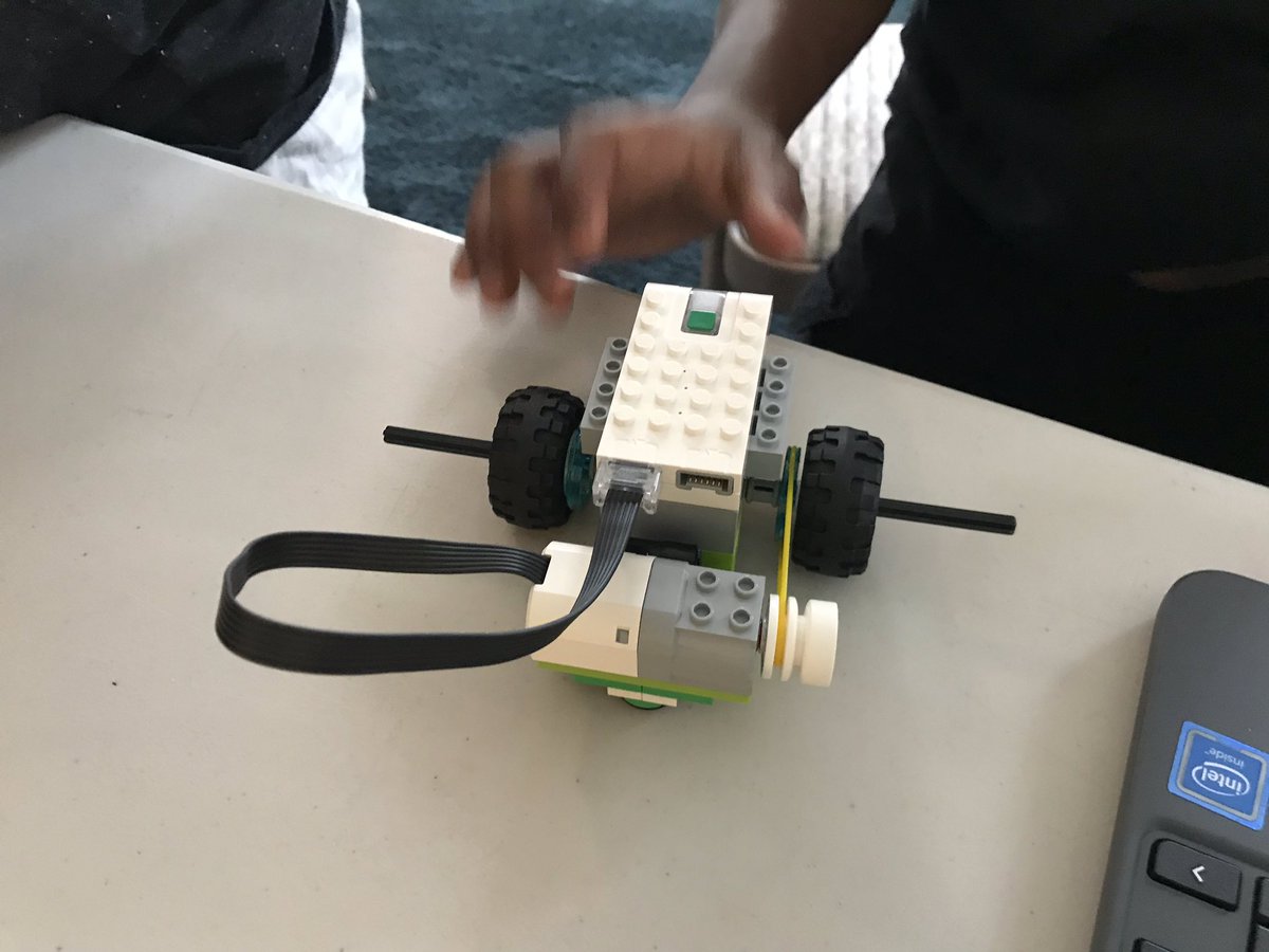tammycbuckner's tweet image. We hosted a LEGO robotics class during STEaM Camp @INCThrives While teaching code we must also teach soft skills to promote problem solving, communication and collaboration. #weteachcode #kidscode #blacktechpipeline