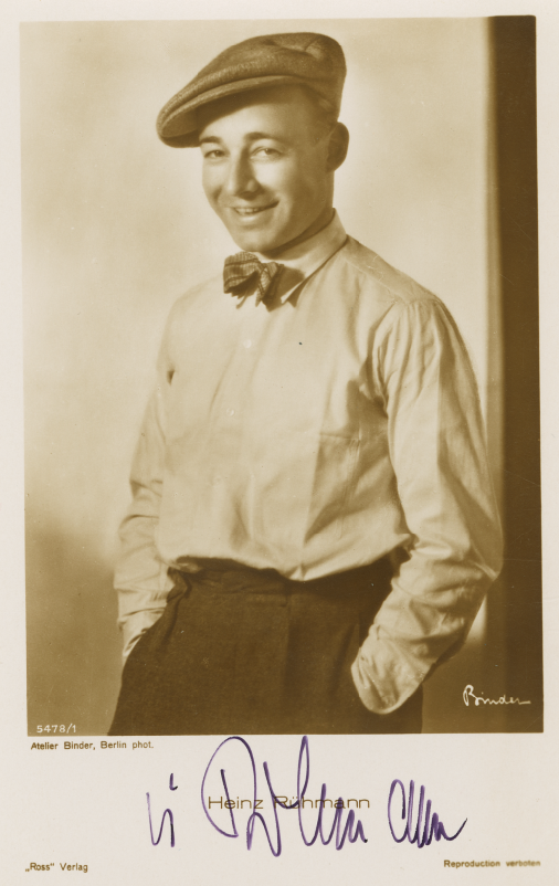 de_kinemathek's tweet photo. Heinz Rühmann, Foto: Atelier Binder, #Berlin
https://t.co/JsOU0OEhr5 #KinoderModerne #StarPostkarte #film #Kino #Weimartouch #Bravocover #1920ies #Ufa https://t.co/TECFJ8HJKP