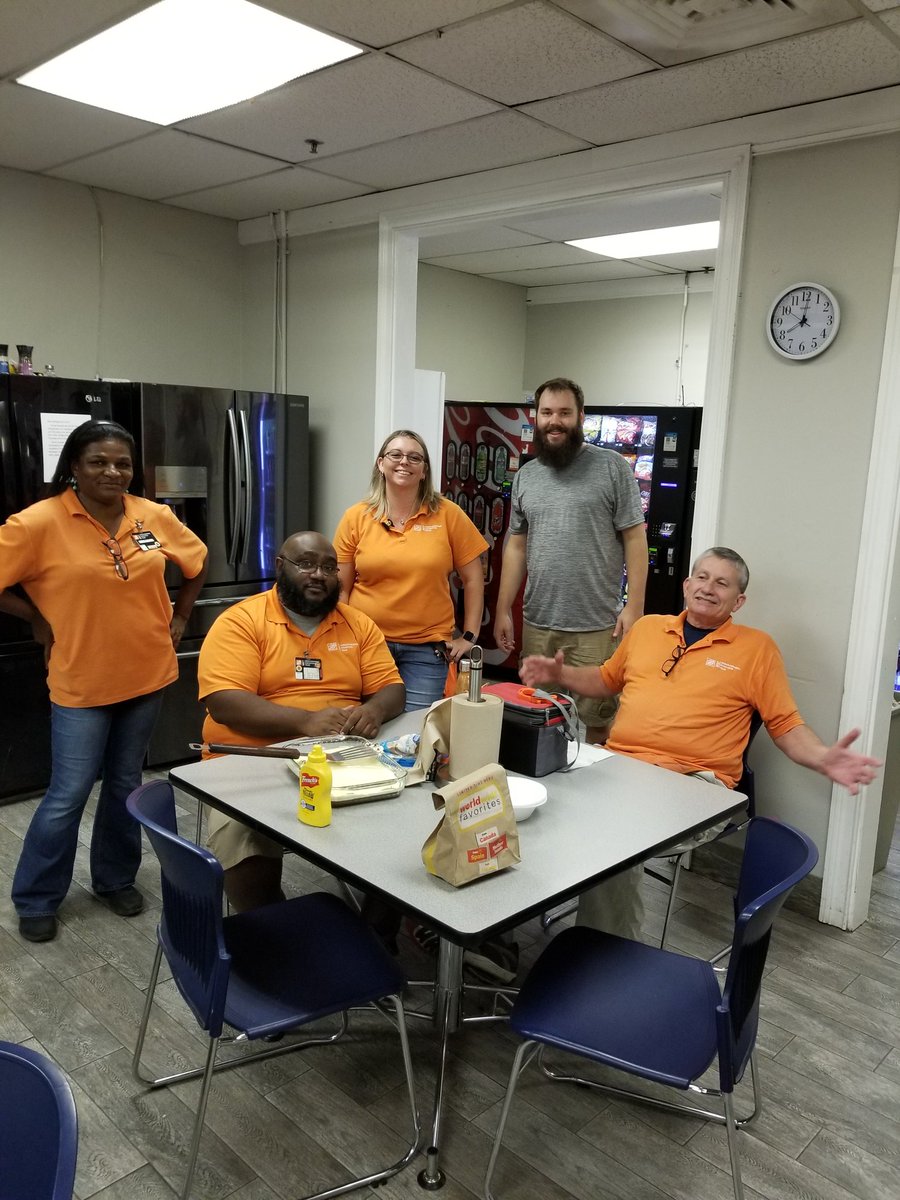 Happy birthday Jeff from MET and store 3606. What a great brownie cake.  Have great birthday.