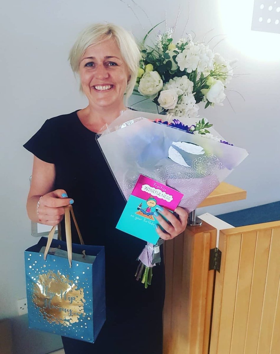 We would like to wish Mary our receptionist a very Happy Birthday for tomorrow! 🎂 SURPRISE!! 🤣🎉🍾 From all the team at The Commons Hotel x 
#birthdaygirl #birthdaywishes