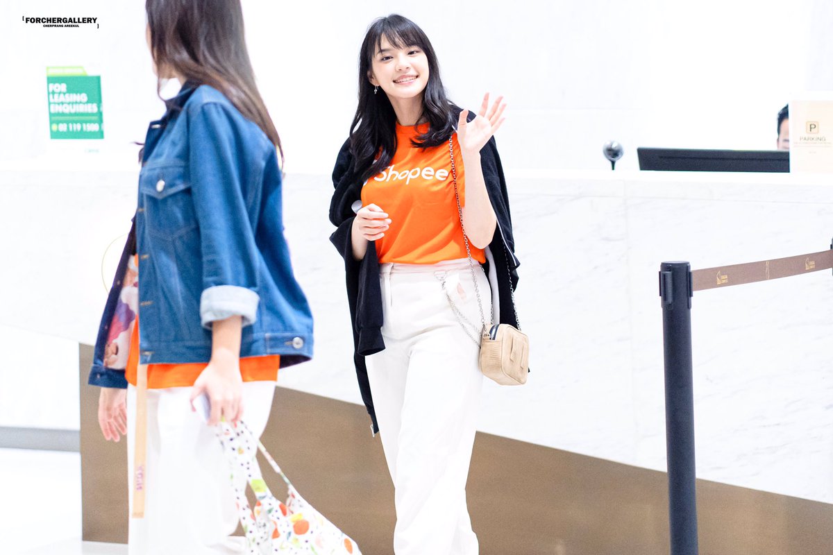 forchergallery's tweet photo. น้อนเฌอแตมกลับแล้วนะฮะ  น่าร๊ากกก😍 

#ช็อปกับเฌอxShopee  #CherprangBNK48 #CherprangAreekul https://t.co/G668K7mPmx
